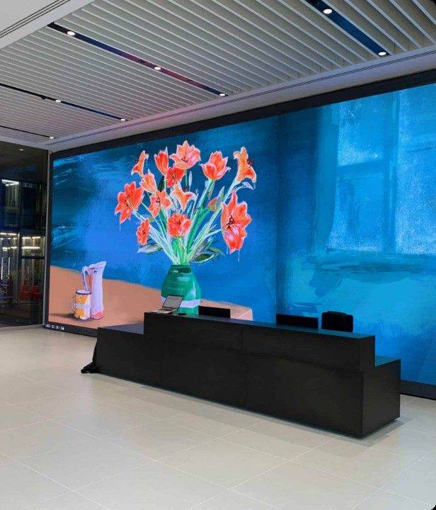 Recepção corporativa com video wall de LED